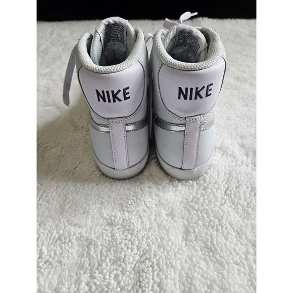 Nike Blazer 77 High Top White Gray Lavendar Leather Suede Sneakers - Picture 4 of 5